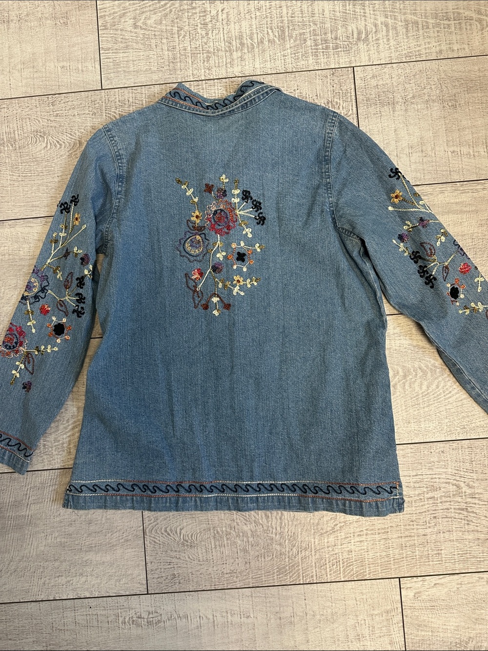 Denim&Co Light Blue Embroidered Denim Shirt - Picture 8 of 9
